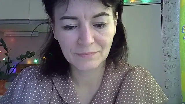 Snapshot of Krystal_82 chatting on 9, 10, 2025 Krystal 82 online show from 9, 10, 2025