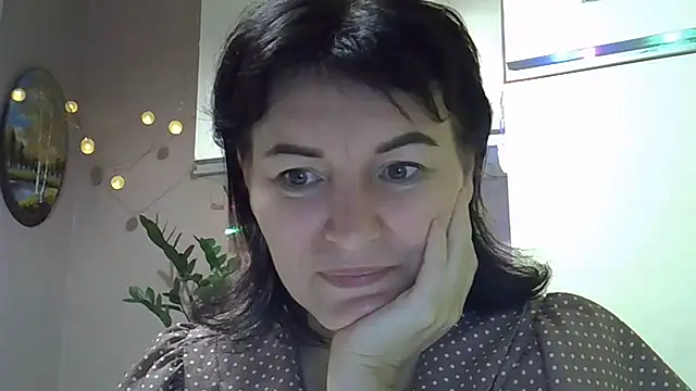 Snapshot of Krystal_82 chatting on 5, 10, 2025 Krystal 82 online show from 5, 10, 2025