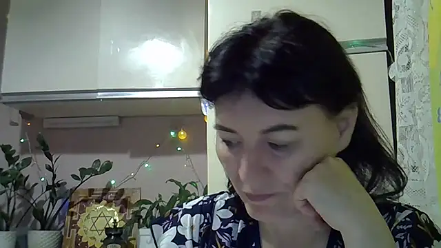 Snapshot of Krystal_82 chatting on 2, 10, 2025 Krystal 82 online show from 2, 10, 2025