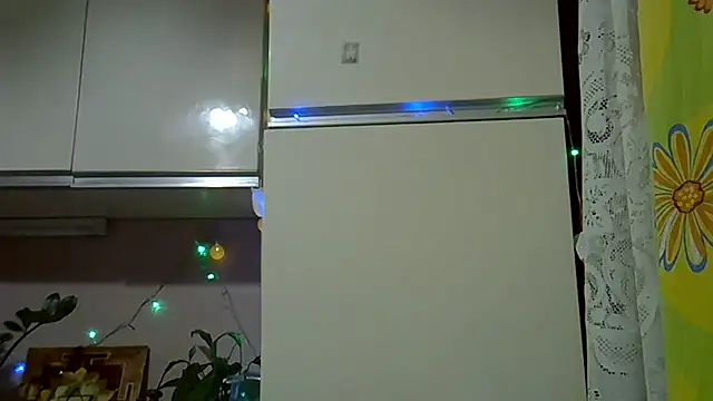 Krystal 82 online show from 31, 10, 2025