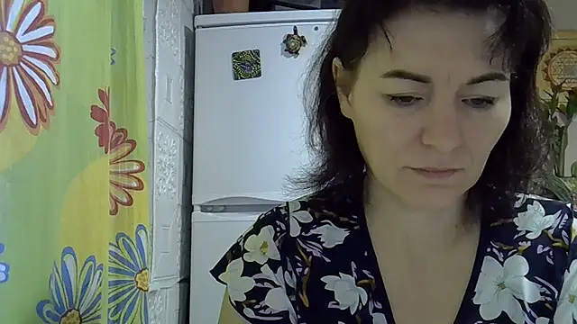 Krystal 82 online show from 20, 11, 2025