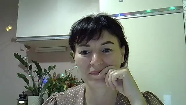 Snapshot of Krystal_82 chatting on 11, 9, 2025 Krystal 82 online show from 11, 9, 2025