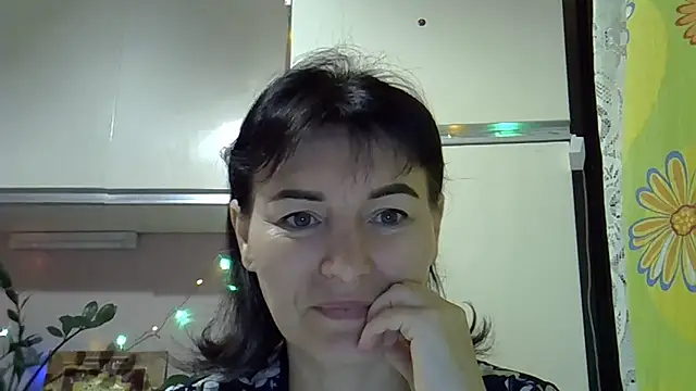 Snapshot of Krystal_82 chatting on 28, 9, 2025 Krystal 82 online show from 28, 9, 2025