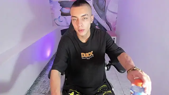 Dereck Boy8 online show from 10, 11, 2025