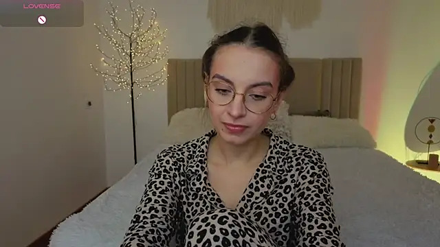 Real cutie1 online show from 9, 4, 2026