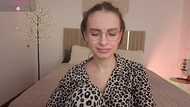 Real cutie1 online show from 15, 5, 2026