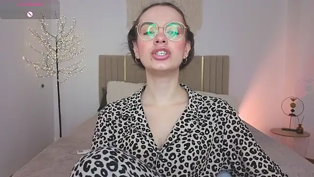 Real cutie1 online show from 9, 5, 2026
