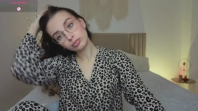 Real cutie1 online show from 13, 4, 2026