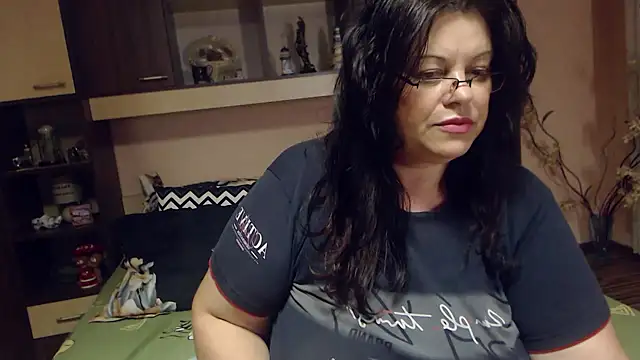 Claudia 71love online show from 24, 10, 2025