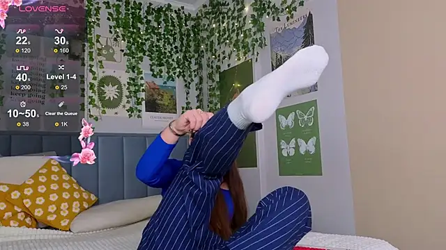 Ashley Pierce online show from 26, 11, 2025