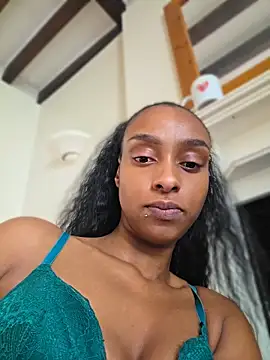 Hazel Dollxx online show from 23, 5, 2026