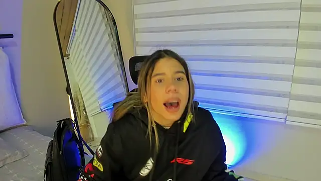 Rachell criss online show from 26, 11, 2025