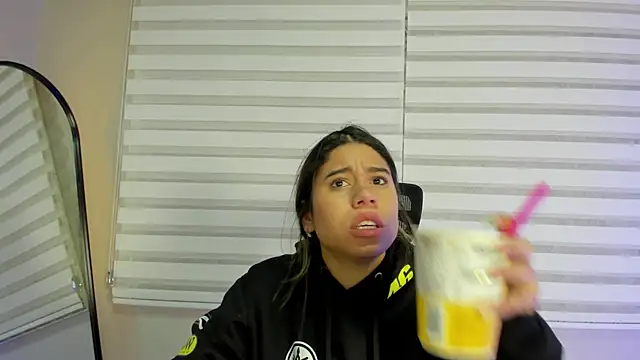 Rachell criss online show from 15, 11, 2025