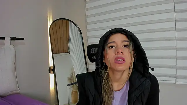 Rachell criss online show from 4, 12, 2025