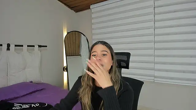 Rachell criss online show from 3, 12, 2025