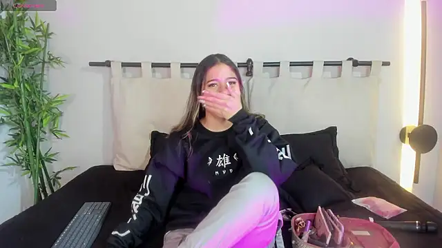 Rachell criss online show from 10, 3, 2026