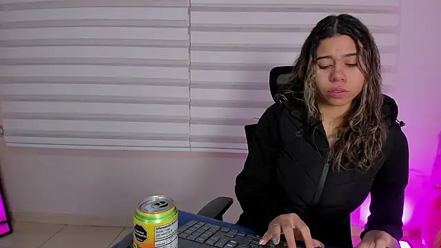 Rachell criss online show from 16, 11, 2025