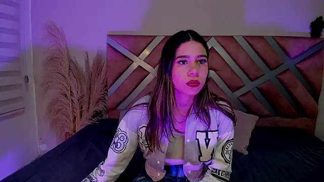 Rachell criss online show from 2, 4, 2026