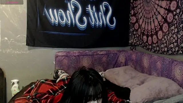 London Ray online show from 12, 9, 2025
