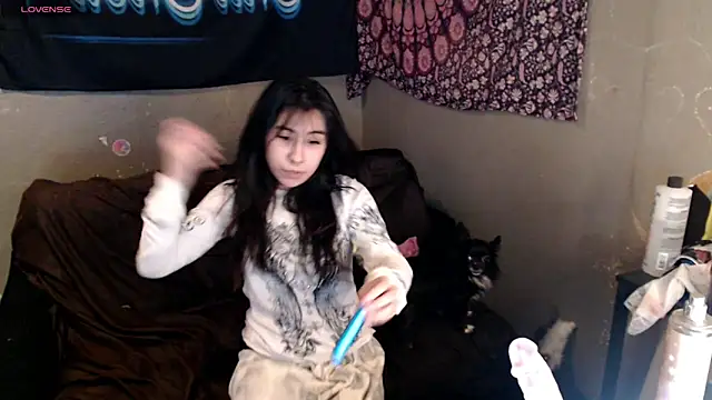 London Ray online show from 5, 4, 2026