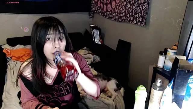 London Ray online show from 3, 12, 2025