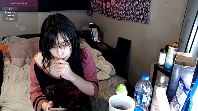 London Ray online show from 1, 12, 2025