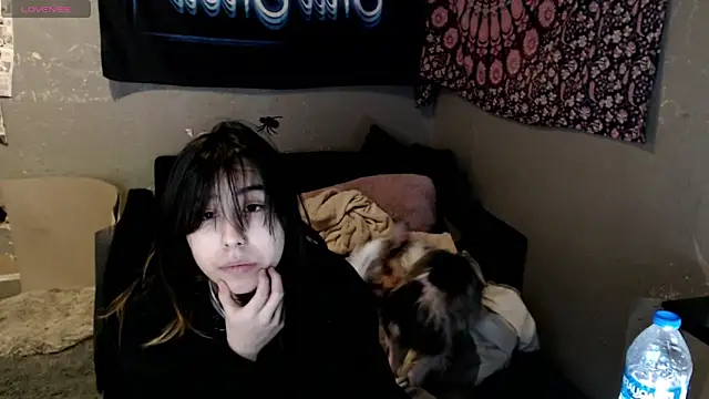 London Ray online show from 22, 10, 2025