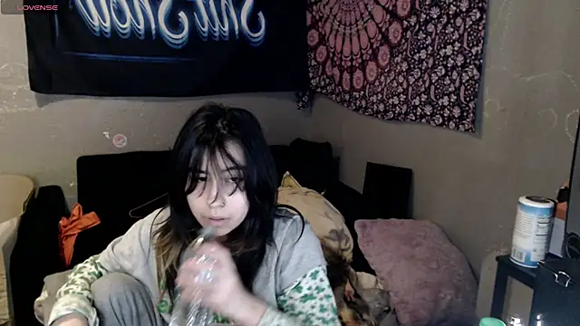 London Ray online show from 5, 11, 2025