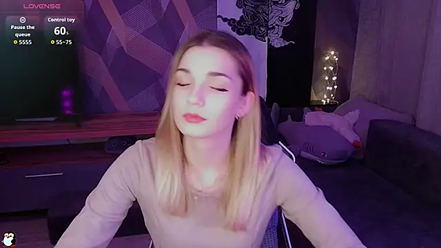 Sandy Belle online show from 28, 11, 2025