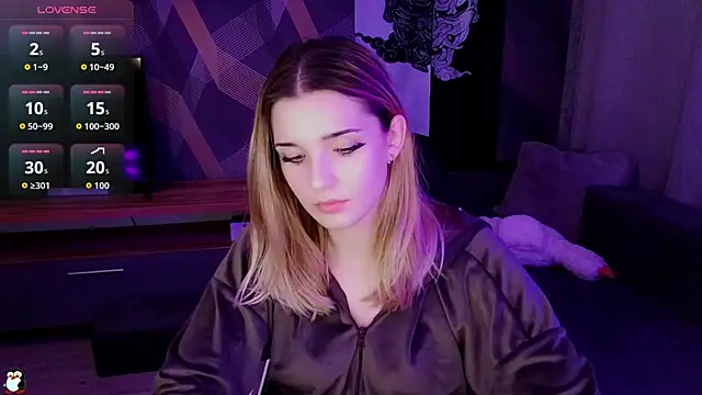 Sandy Belle online show from 9, 10, 2025