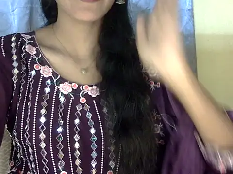 zara Khan0 online show from 14, 9, 2025
