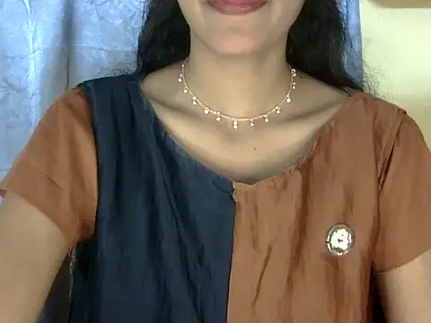 zara Khan0 online show from 18, 9, 2025