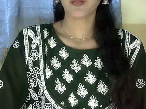 zara Khan0 online show from 13, 9, 2025