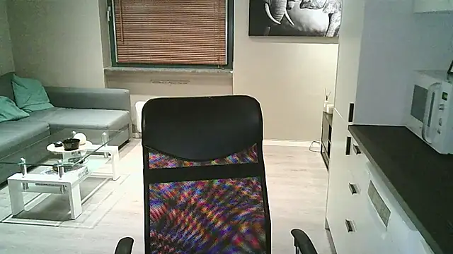 Dartanjanas13 online show from 5, 11, 2025