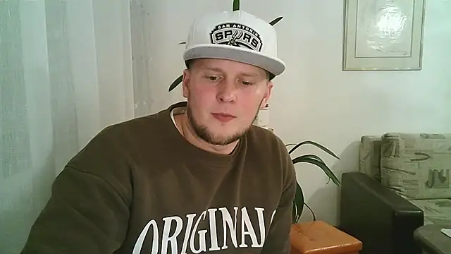 Dartanjanas13 online show from 5, 12, 2025