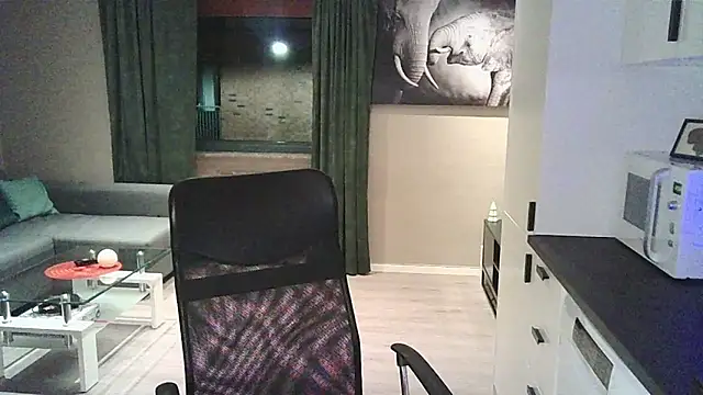 Dartanjanas13 online show from 5, 2, 2026