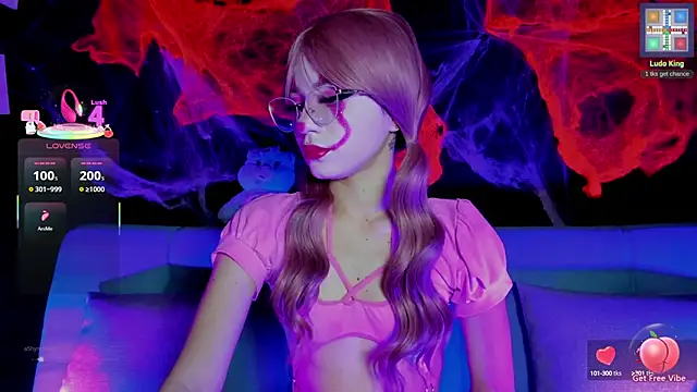 madiixwatson online show from 24, 10, 2025