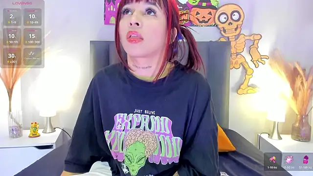 Snapshot of MartinaBlakees chatting on 22, 10, 2025 MartinaBlakees online show from 22, 10, 2025