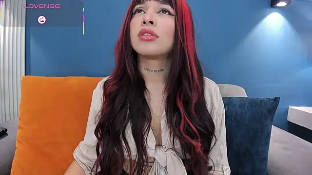 Snapshot of MartinaBlakees chatting on 18, 11, 2025 MartinaBlakees online show from 18, 11, 2025