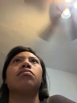Snapshot of Nia_Desire chatting on 27, 5, 2026 Nia Desire online show from 27, 5, 2026