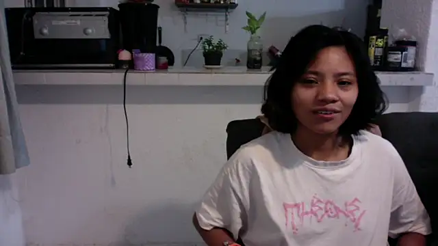 Snapshot of Nia_Desire chatting on 26, 5, 2026 Nia Desire online show from 26, 5, 2026