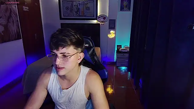 Justin trevor1 online show from 3, 10, 2025