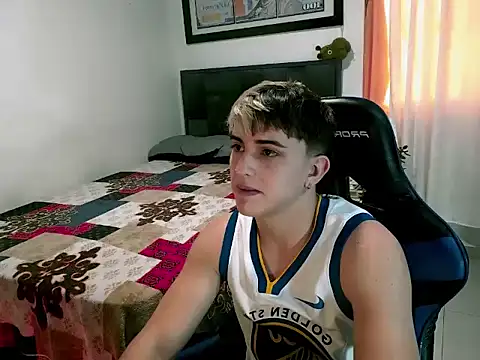 Justin trevor1 online show from 19, 6, 2026
