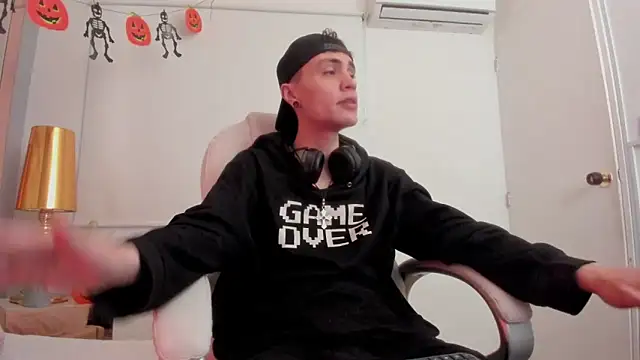 dark sun302 online show from 28, 10, 2025