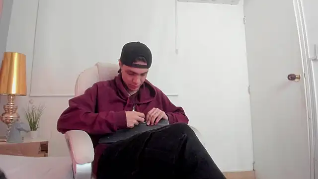 dark sun302 online show from 26, 11, 2025