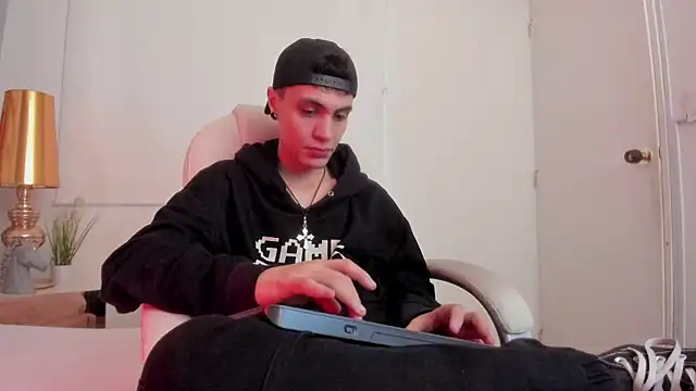 dark sun302 online show from 1, 11, 2025