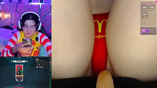 Snapshot of NicoleFerrel chatting on 8, 6, 2026 NicoleFerrel online show from 8, 6, 2026