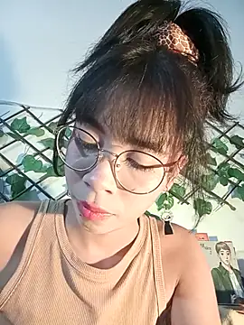 Snapshot of dolliette24 chatting on 18, 5, 2026 dolliette24 online show from 18, 5, 2026