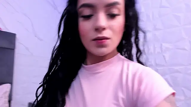 Snapshot of Maia_Park chatting on 29, 10, 2025 Maia Park online show from 29, 10, 2025