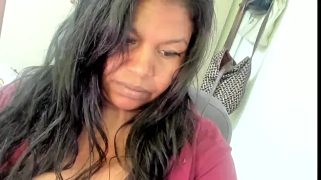 ebonylouissexyhot online show from 4, 10, 2025